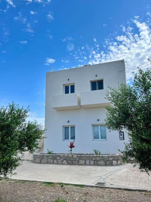 Theasis Apartments Adamantas  Exteriér fotografie